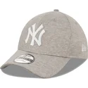 kepsar-curva-gra-justerbart-band-9forty-jersey-fran-new-york-yankees-mlb-av-new-era