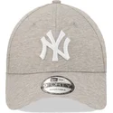 kepsar-curva-gra-justerbart-band-9forty-jersey-fran-new-york-yankees-mlb-av-new-era