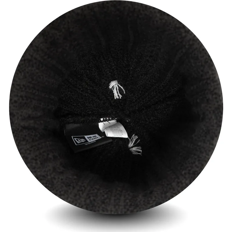 mossor-pompong-svart-doble-knit-cuff-fran-new-york-yankees-mlb-av-new-era