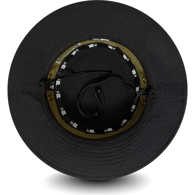 hinkar-svart-fran-bucket-negro-y-verde-panelled-adventure-av-new-era