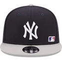 marinbla-och-gra-platt-snapback-keps-9fifty-team-arch-fran-new-york-yankees-mlb-av-new-era