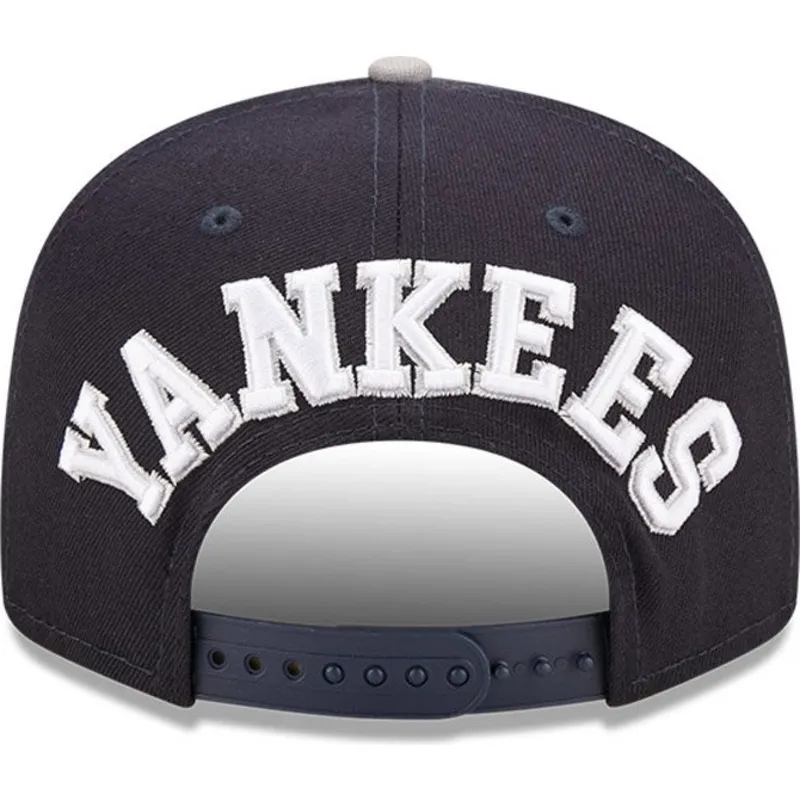 marinbla-och-gra-platt-snapback-keps-9fifty-team-arch-fran-new-york-yankees-mlb-av-new-era