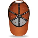 justerbar-brun-bojd-keps-med-brunt-logo-9forty-league-essential-boston-red-sox-mlb-fran-new-era