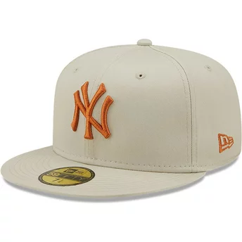 Justerbar grå platt keps med brun logotyp 59FIFTY League Essential från New York Yankees MLB av New Era