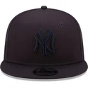 new-york-yankees-mlb-9fifty-league-essential-marinbla-snapback-platt-keps-med-marinbla-logotyp-fran-new-era
