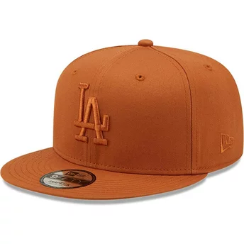Brun snapback platt keps med brunt logo 9FIFTY League Essential från Los Angeles Dodgers MLB av New Era