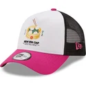 gorra-trucker-vit-svart-och-rosa-dumplings-food-pack-fran-new-era