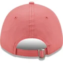 new-york-yankees-mlb-9forty-league-essential-rosa-justerbar-keps-med-bojd-skarm-och-rosa-logotyp-fran-new-era