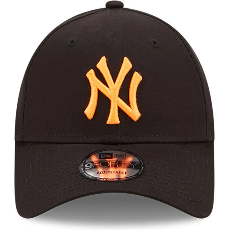 justerbar-svart-bojd-keps-med-orange-logotyp-9forty-neon-pack-fran-new-york-yankees-mlb-av-new-era