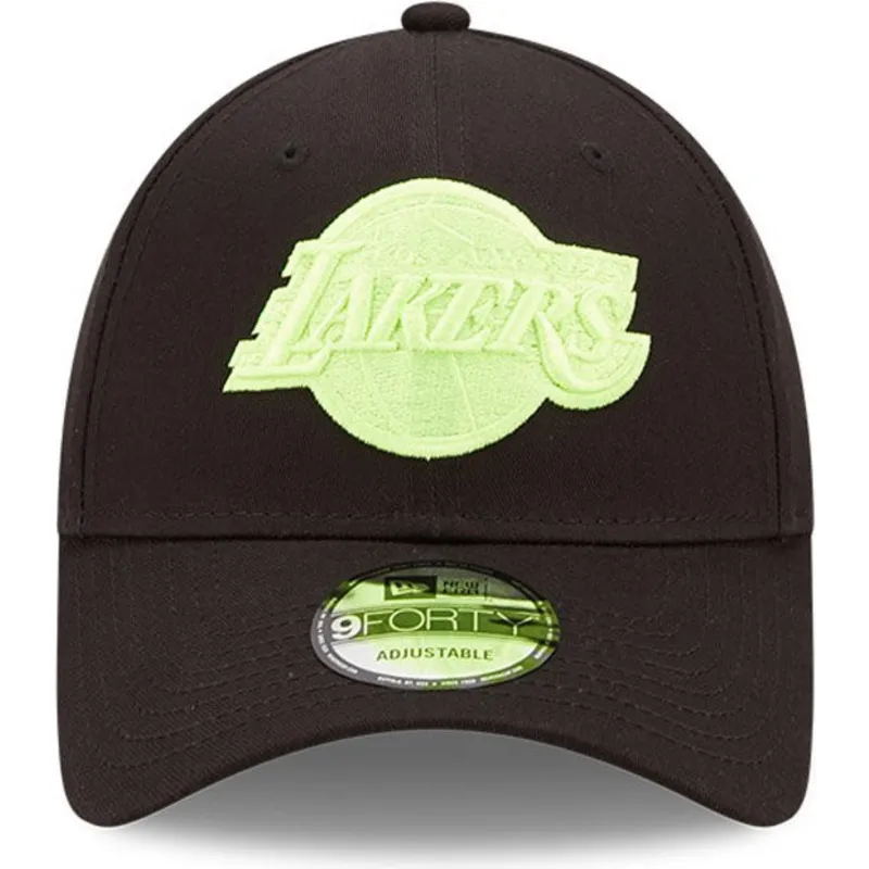 svart-justerbar-kurvad-keps-med-gront-logotyp-9forty-neon-pack-fran-los-angeles-lakers-nba-av-new-era