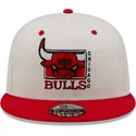 vit-och-rod-platt-keps-snapback-9fifty-white-crown-fran-chicago-bulls-nba-av-new-era