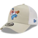 beige-och-vit-a-frame-sporty-truckerkeps-med-patrik-stjarna-fran-svampbob-fyrkant-fran-new-era