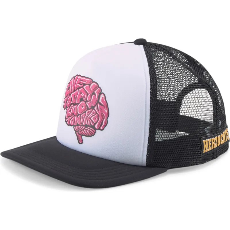 vit-och-svart-platt-truckerkeps-brain-hometown-heroes-x-sports-herzo-cats-fran-puma