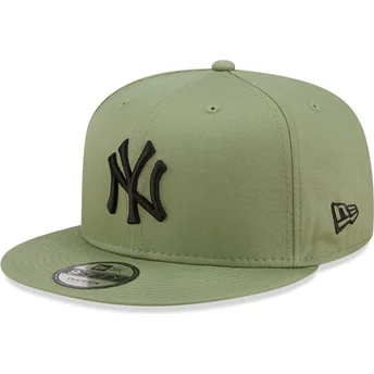 new-era-mlb-new-york-yankees-9fifty-league-essential-gron-flat-snapback-keps-med-svart-logotyp