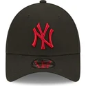 new-era-new-york-yankees-mlb-9forty-league-essential-svart-justerbar-bojd-keps-med-rod-logotyp