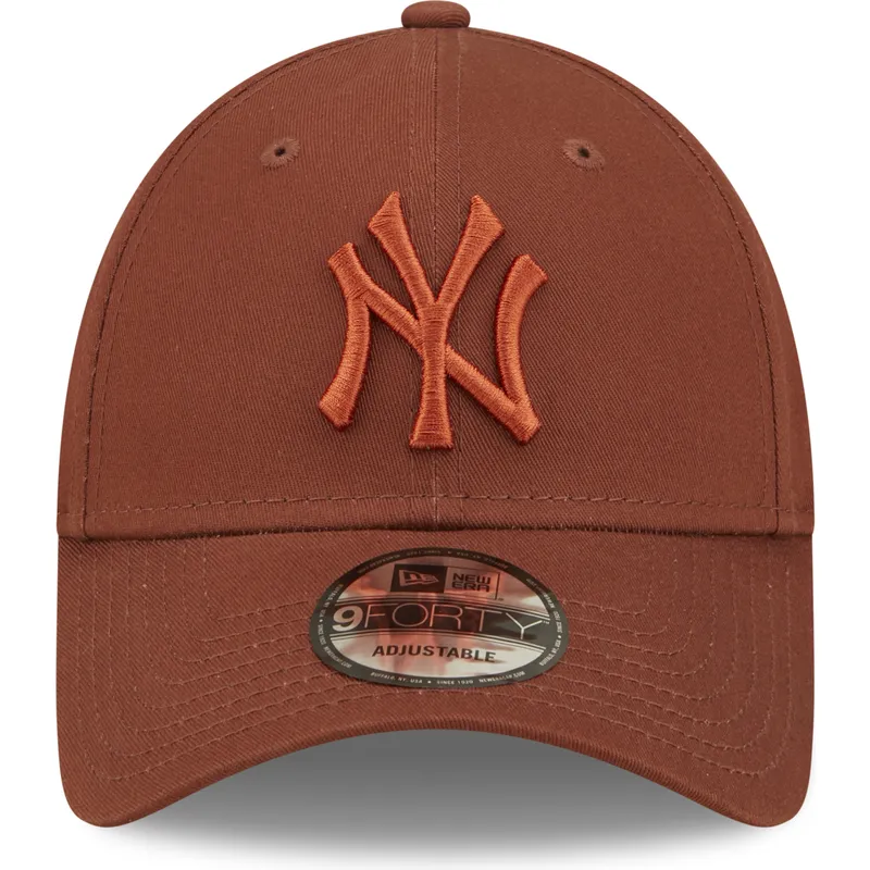 kepsar-curva-brun-justerbart-band-9forty-league-essential-fran-new-york-yankees-mlb-av-new-era