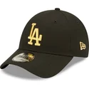 justerbar-svart-bojd-keps-med-guldlogotyp-9forty-metallic-los-angeles-dodgers-mlb-fran-new-era