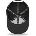 svart-platt-snapback-keps-med-gul-logotyp-9fifty-league-essential-new-york-yankees-mlb-fran-new-era