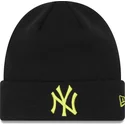 mossor-svart-league-essential-cuff-fran-new-york-yankees-mlb-av-new-era