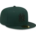 kepsar-plana-gron-justerad-59fifty-league-essential-fran-new-york-yankees-mlb-av-new-era
