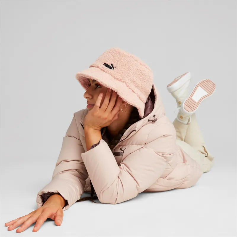hinkar-rosa-fran-bucket-rosa-core-winter-av-puma