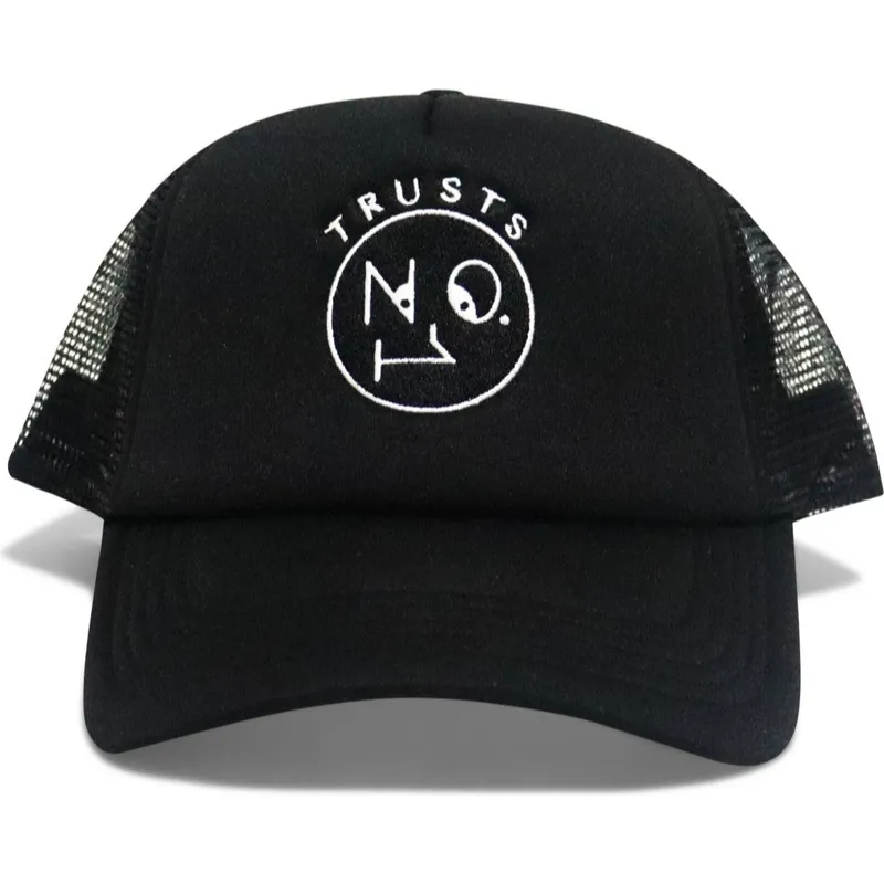 truckerkeps-svart-trusts-no1-neoprene-black-white-logo-fran-the-no1-face