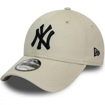 Beige justerbar kurvad keps med svart logo 9FORTY League Essential från New York Yankees MLB av New Era