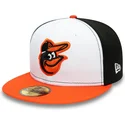 59fifty-authentic-on-field-vit-svart-och-orange-anpassad-platt-keps-fran-baltimore-orioles-mlb-fran-new-era