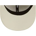 beige-bojd-keps-med-justerbar-passform-och-beige-logotyp-39thirty-league-essential-fran-new-york-yankees-mlb-av-new-era
