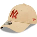 beige-justerbar-bojd-keps-for-barn-med-brunt-new-york-yankees-mlb-9forty-league-essential-logotyp-fran-new-era