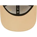 beige-justerbar-bojd-keps-for-barn-med-brunt-new-york-yankees-mlb-9forty-league-essential-logotyp-fran-new-era