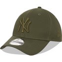 new-era-curved-brim-green-logo-9forty-league-essential-new-york-yankees-mlb-green-snapback-cap