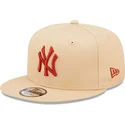 beige-platt-snapbackkeps-9fifty-league-essential-new-york-yankees-mlb-fran-new-era