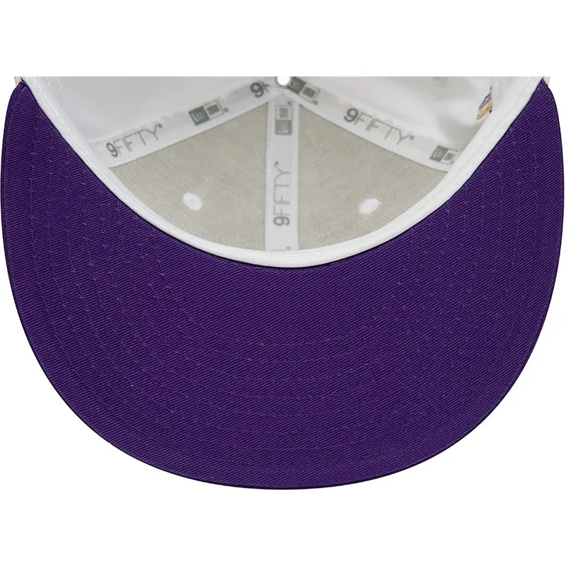 kepsar-plana-vit-snapback-9fifty-crown-patches-champions-fran-los-angeles-lakers-nba-av-new-era