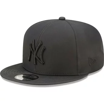 Svart platt snapback-keps med svart logo 9FIFTY Gore-Tex från New York Yankees MLB av New Era