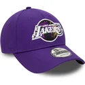 los-angeles-lakers-nba-9forty-print-infill-justerbar-lila-bojd-keps-fran-new-era