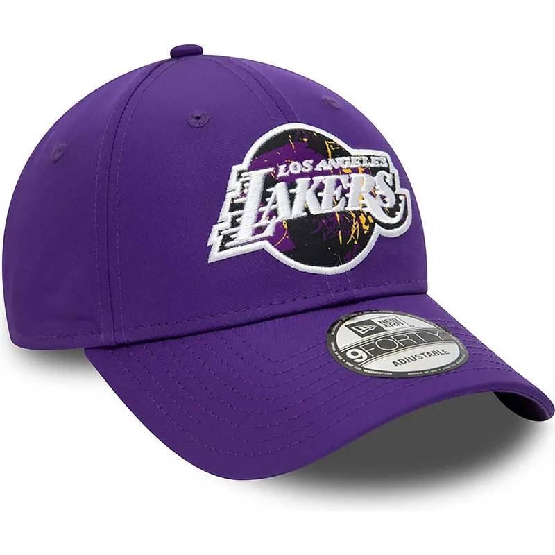 kepsar-curva-violett-justerbart-band-9forty-print-infill-fran-los-angeles-lakers-nba-av-new-era