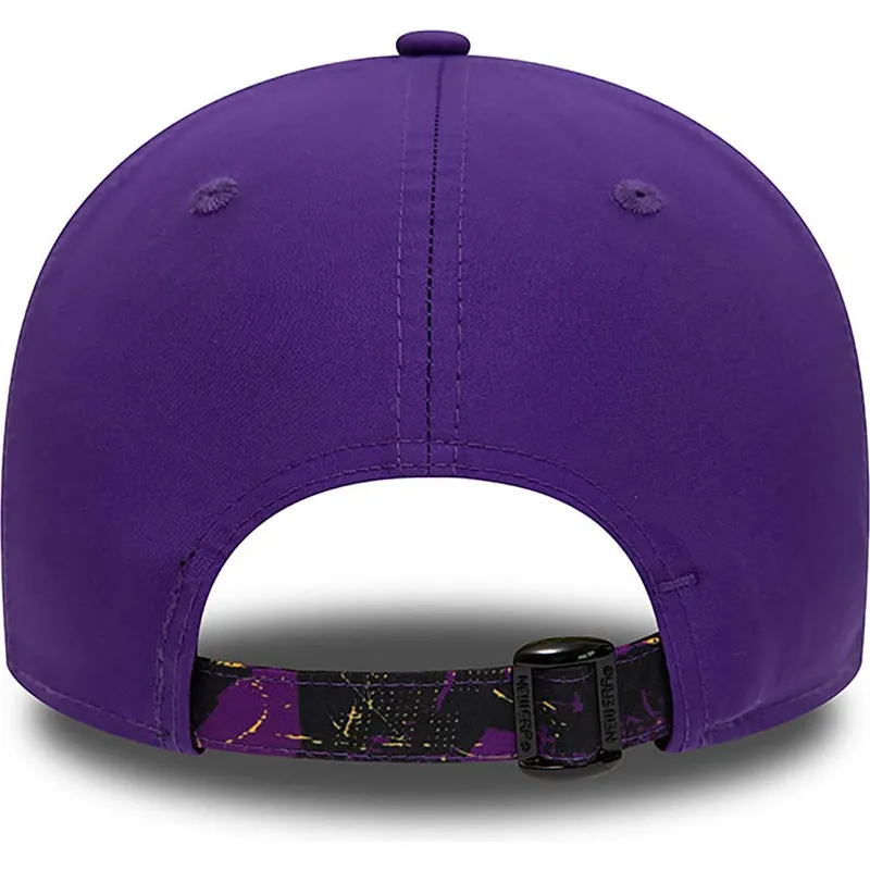 kepsar-curva-violett-justerbart-band-9forty-print-infill-fran-los-angeles-lakers-nba-av-new-era