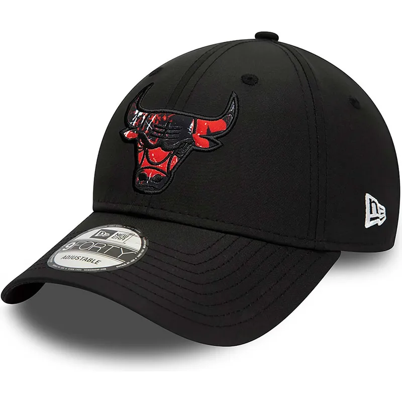 kepsar-curva-svart-justerbart-band-9forty-print-infill-fran-chicago-bulls-nba-av-new-era kepsar-curva-svart-justerbart-band-9forty-print-infill-fran-chicago-bulls-nba-av-new-era