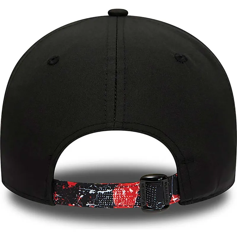 kepsar-curva-svart-justerbart-band-9forty-print-infill-fran-chicago-bulls-nba-av-new-era kepsar-curva-svart-justerbart-band-9forty-print-infill-fran-chicago-bulls-nba-av-new-era