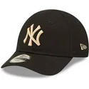new-era-new-york-yankees-mlb-9forty-league-essential-justerbar-svart-bojd-keps-for-smabarn-med-beige-logotyp