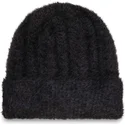 new-era-fluffy-svart-dammossa