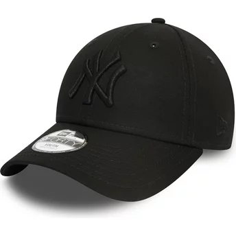 Justerbar svart böjd keps för pojke med svart 9FORTY League Essential logotyp från New York Yankees MLB av New Era