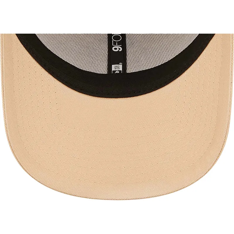 kepsar-curva-beige-justerbart-band-marron-9forty-league-essential-fran-new-york-yankees-mlb-av-new-era