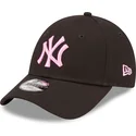 new-york-yankees-mlb-new-era-9forty-league-essential-justerbar-svart-bojd-keps-med-rosa-logotyp-for-barn