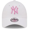 new-era-new-york-yankees-mlb-9forty-league-essential-vit-justerbar-bojd-keps-med-rosa-logotyp-for-barn