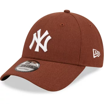 Justerbar brun 9FORTY Linen keps med böjd skärm från New York Yankees MLB av New Era