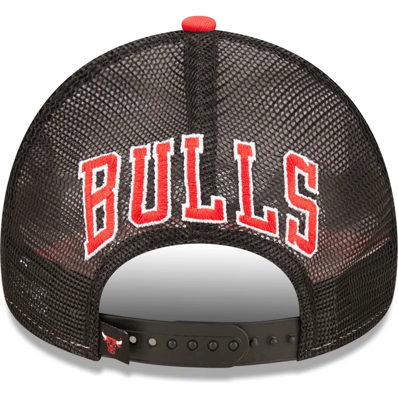 vit-svart-och-rod-trucker-keps-a-frame-team-colour-fran-chicago-bulls-nba-av-new-era