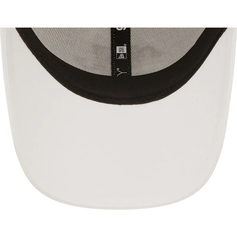 kepsar-curva-vit-justerbart-band-9forty-fran-bob-esponja-av-new-era
