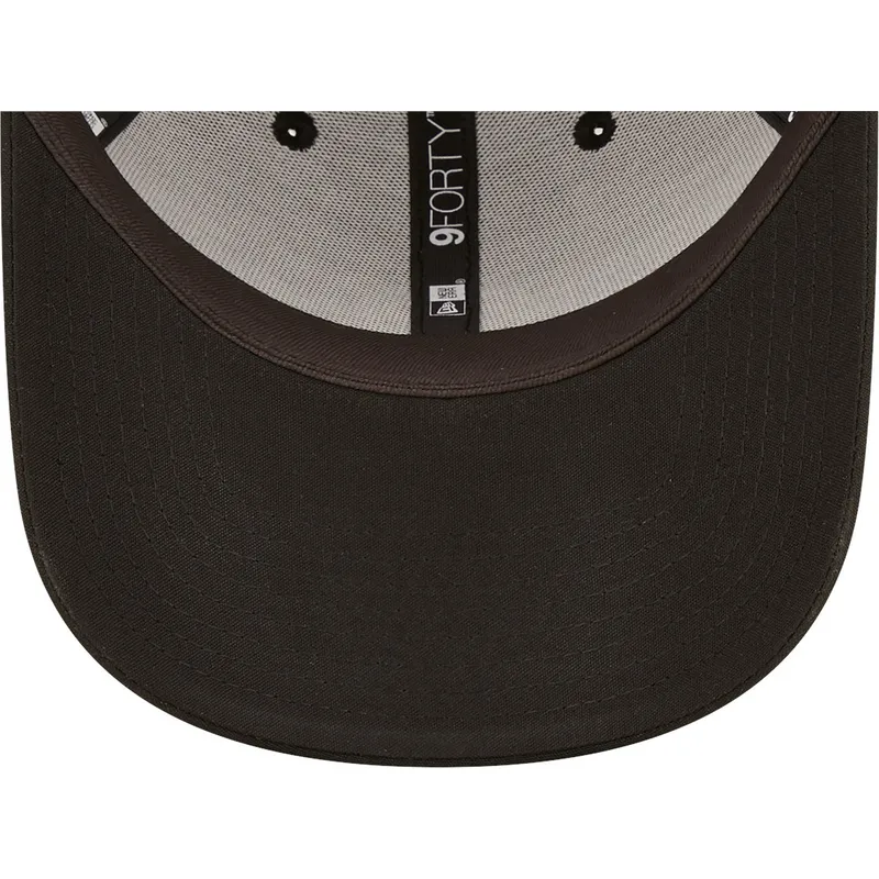 kepsar-curva-svart-justerbart-band-9forty-av-new-era